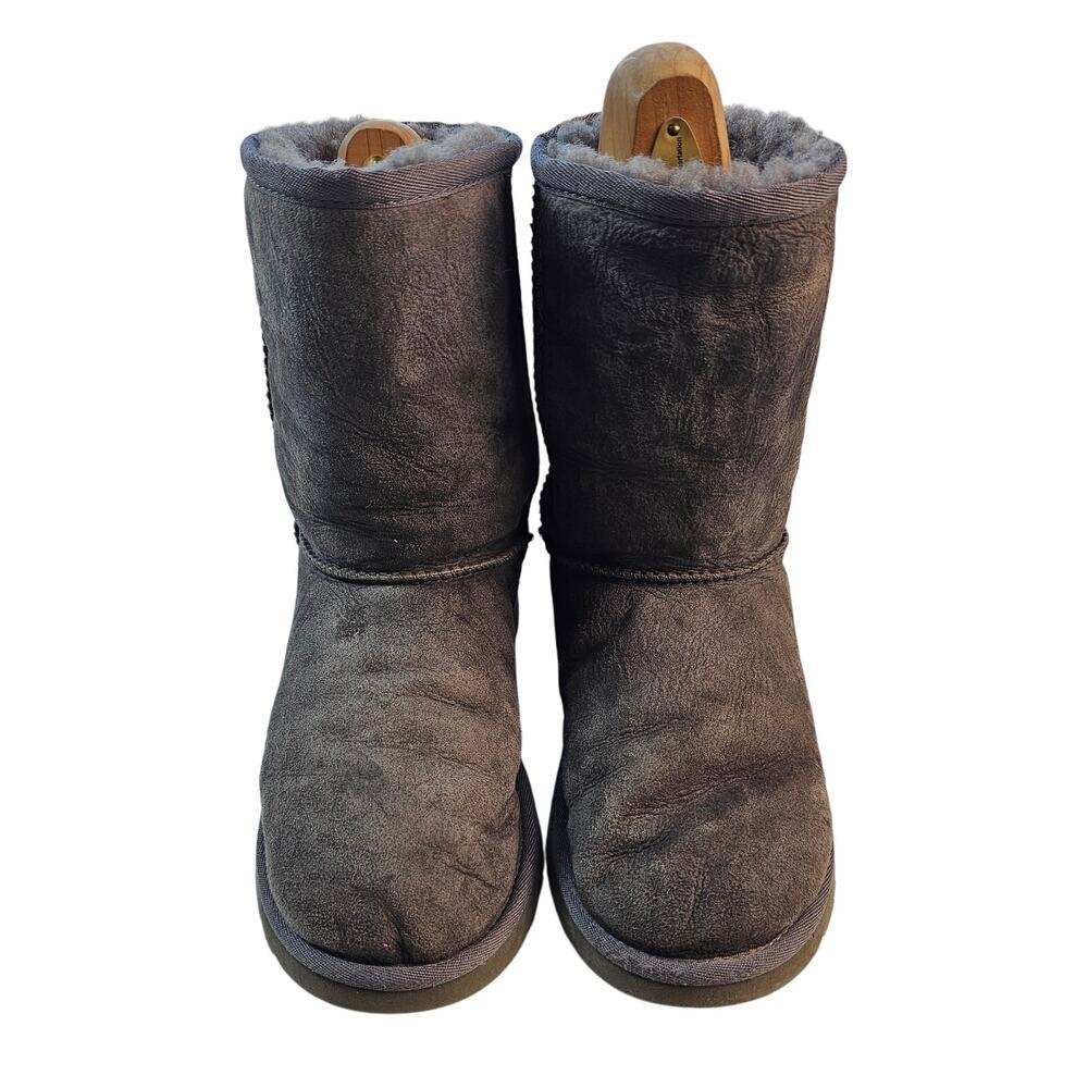 UGG Australia Classic  Mid-Calf Boots style 5251 Junior Size 5 brown *FLAW*